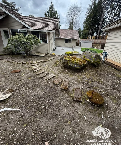 Architectural Hardscape & Modern Courtyard Living in Clyde Hill 